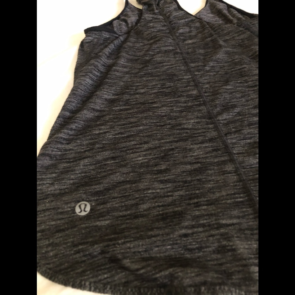Lululemon Razorback Tank - Picture 3 of 3